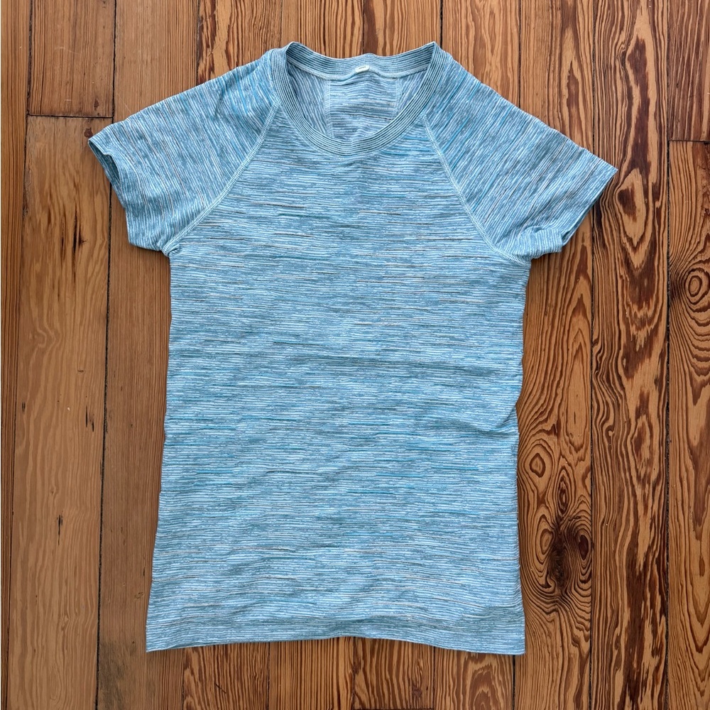Athleta Spacedye Momentum Tee T-Short Small Blue Black White